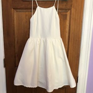 White Lulu’s dress